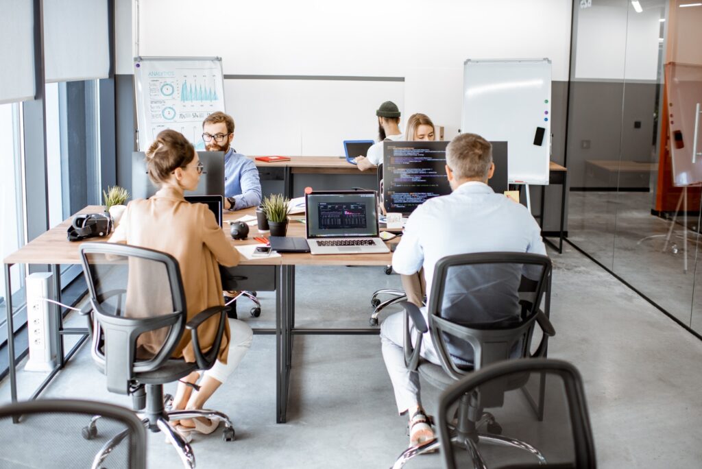 Trendy w programowaniu - kształtowanie świata IT w erze technologii 1